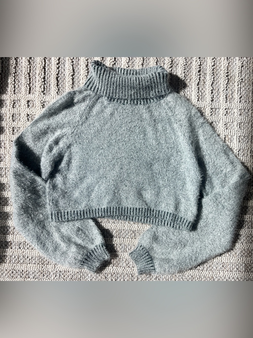 Altar’d State Sweater small green/gray sweater